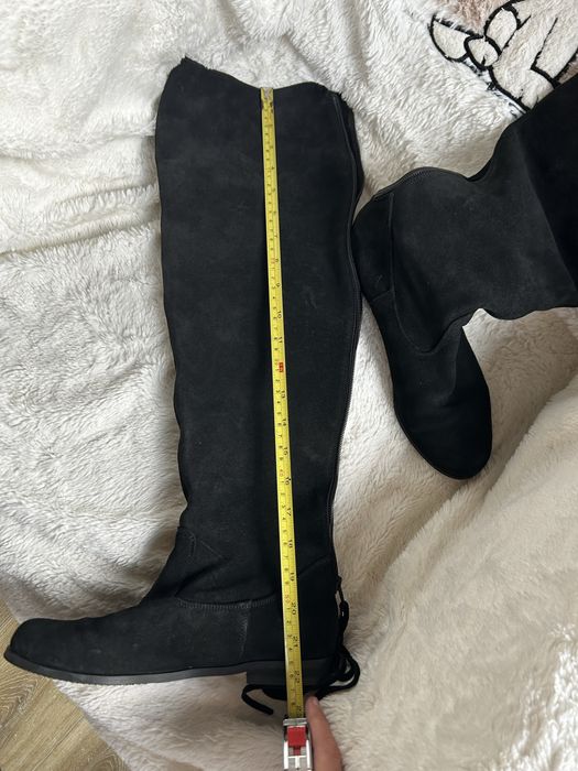 Ghete lungi peste genunchi piele intoarsa noi