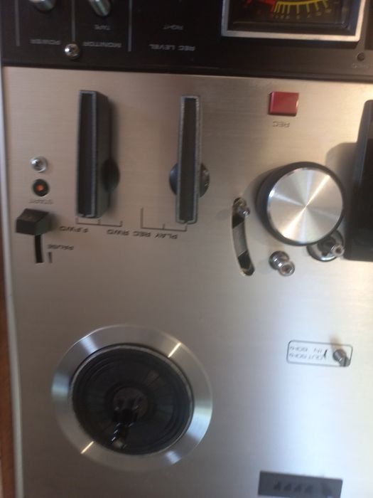 Magnetofon Akai gx 210d 3capete 3motoare cu probleme