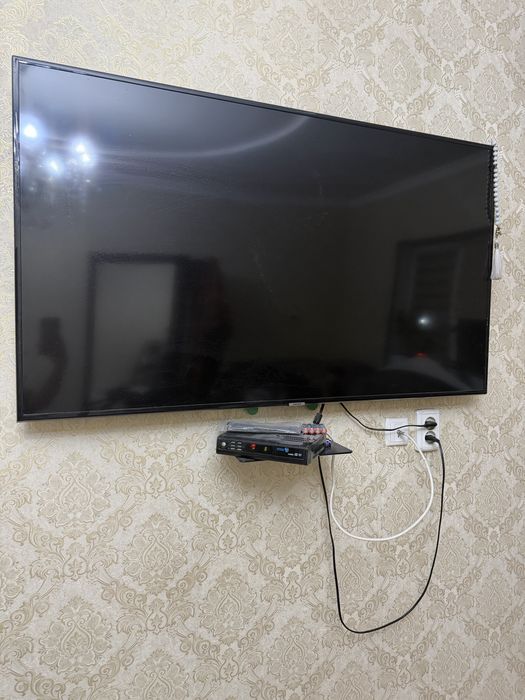 Телевизор самсунг 120/70см