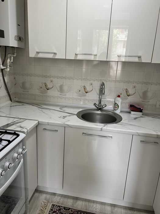 Сдам квартиру на Горьком 2/2/4/Ориетир Саёхат