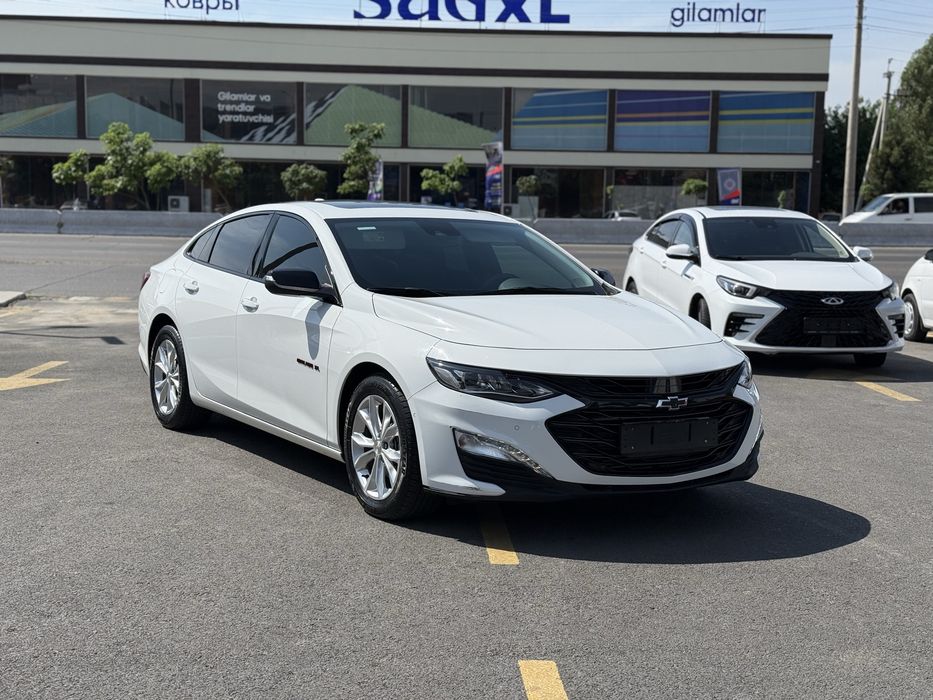 Chevrolet Malibu XL