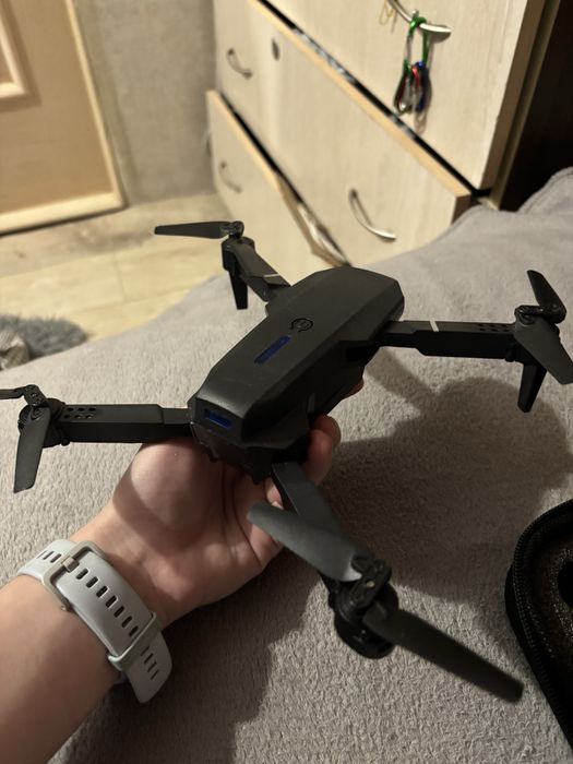 Квадракоптер дрон 10к