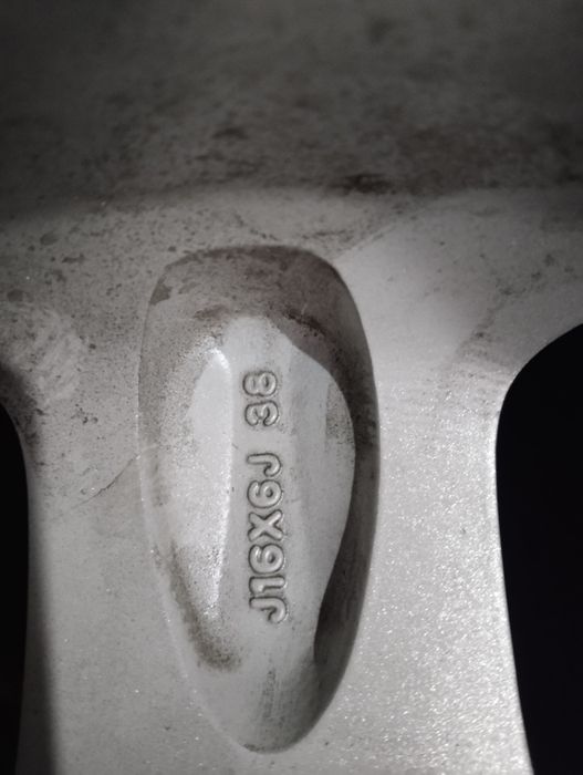 ПРОДАМ диски новые