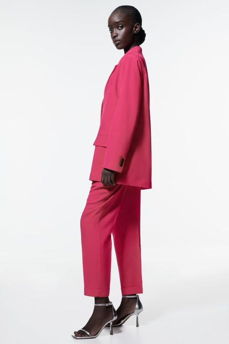Розов костюм Зара