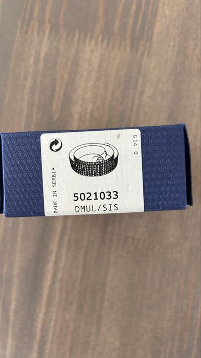 Елегантна черна гривна с кристали Swarovski – неразличима от нова