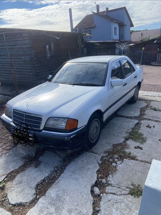Mercedes w 202 ( c class)
