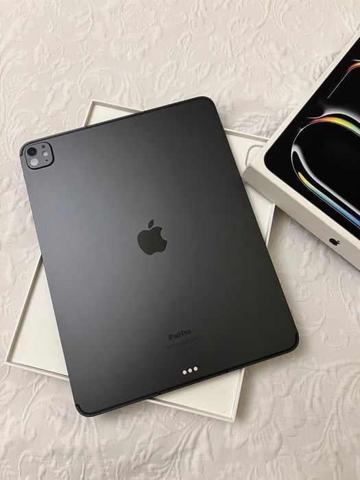 iPad 13pro 780-800 тысяч