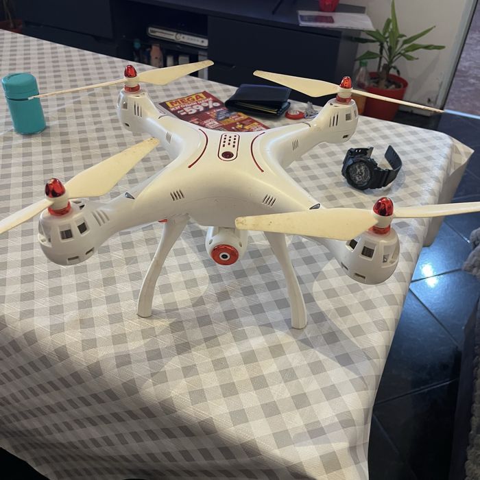 продавам дрон zuma