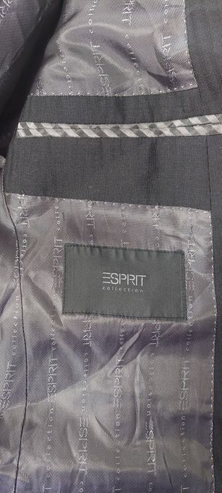 Costum barbati esprit