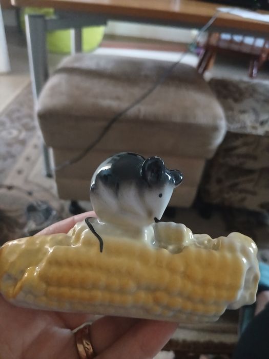 Vând bibelou vechi in stare perfectă