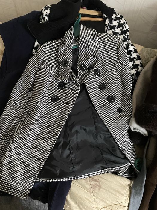 Продается Пальто, дубленки, куртки, шапки