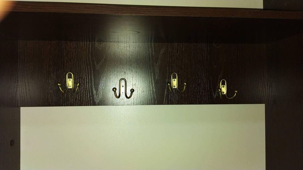 Продам шкаф в прихожую