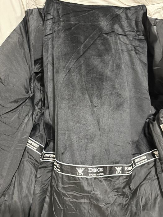 Куртка сатылады новый