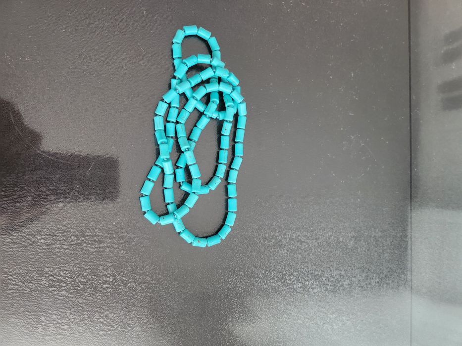 Бусы бирюза. Купила в магазине за 5000 тысяч. Лежит без дела.