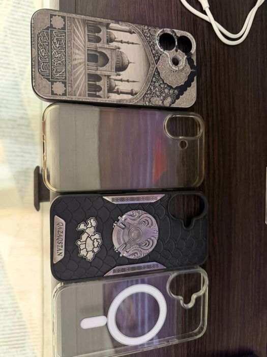 Продам чехлы на айфон 16