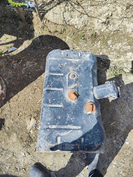 Продам топливный бак металлический