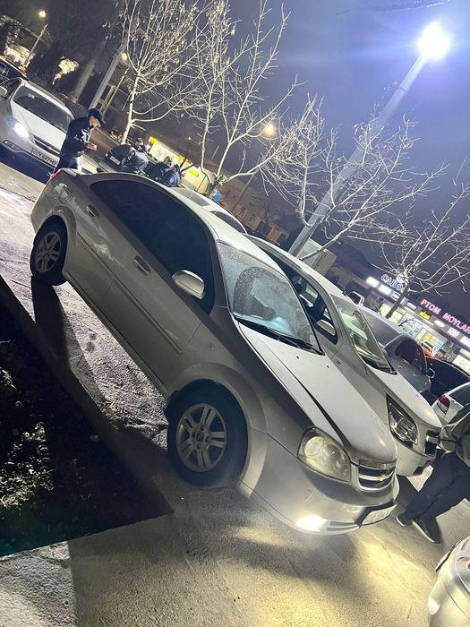 Lasetti sotlad stalnoy 2012 yil