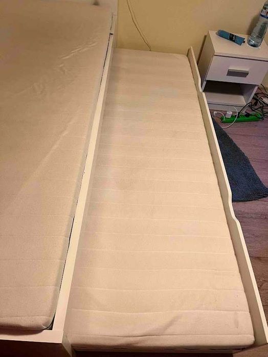 Легло с издърпващ се допълнителен матрак  + 2 матрака