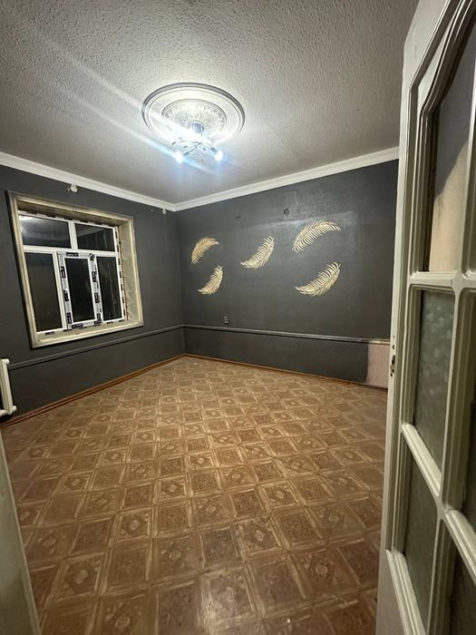 Алмазариски Район Квартира Арзон Нархга  Срочно Сотилади.