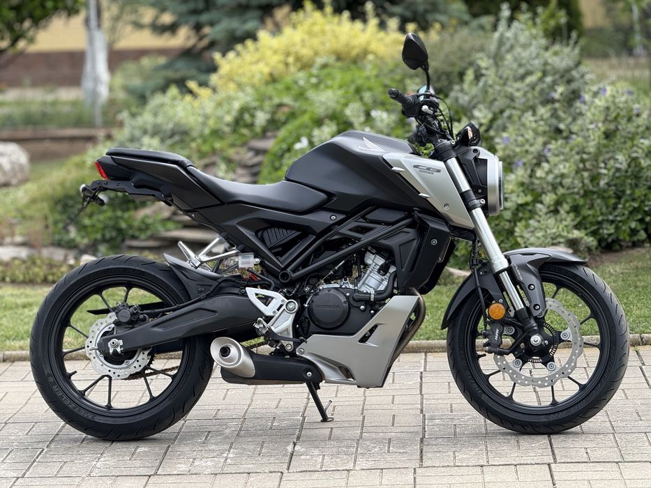Honda CB125R 2018 ABS ~IMPECABIL~ A1-16Ani (nu cor yamaha mt yzf ktm)