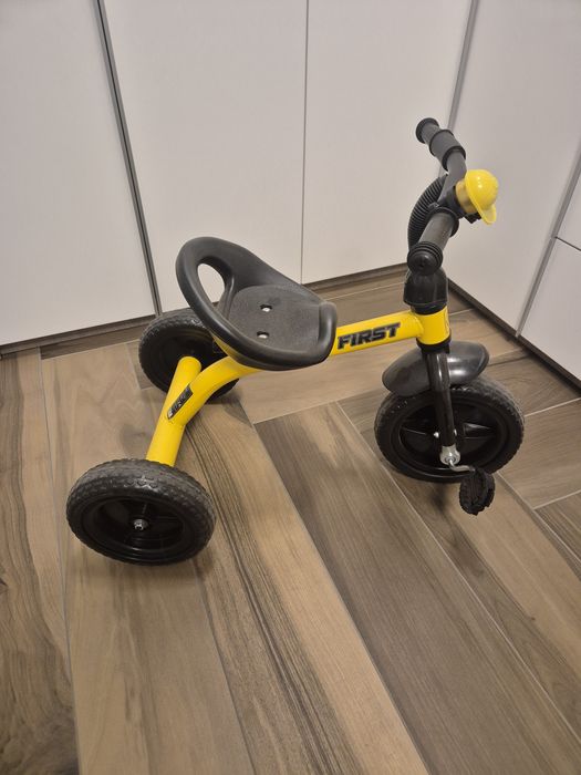 Велосипед-триколка Lorelli - First, жълт и черен