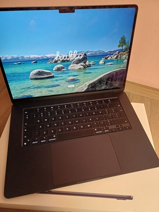 MacBook air M3 8GB, 256GB SSD, ecran 15