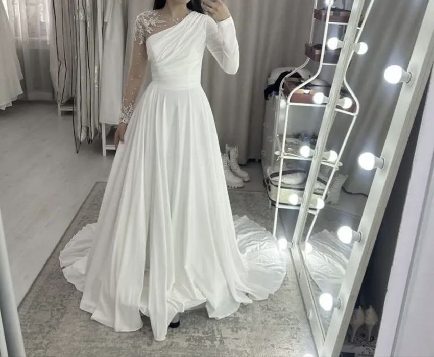 Свадебное платье