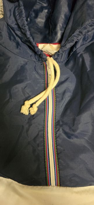 Geaca windbreaker impachetabila. Marimea L