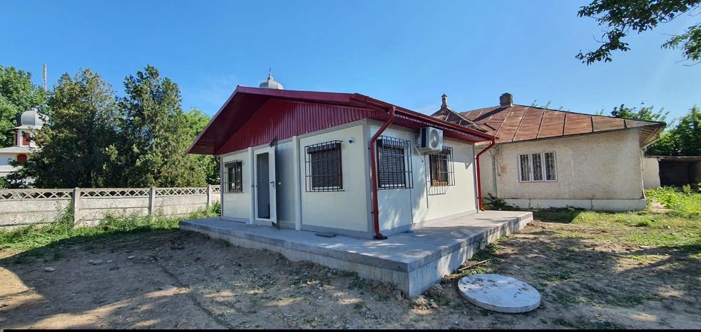 Vand casa modulara 8x9 m panouri sandwich 10 cm