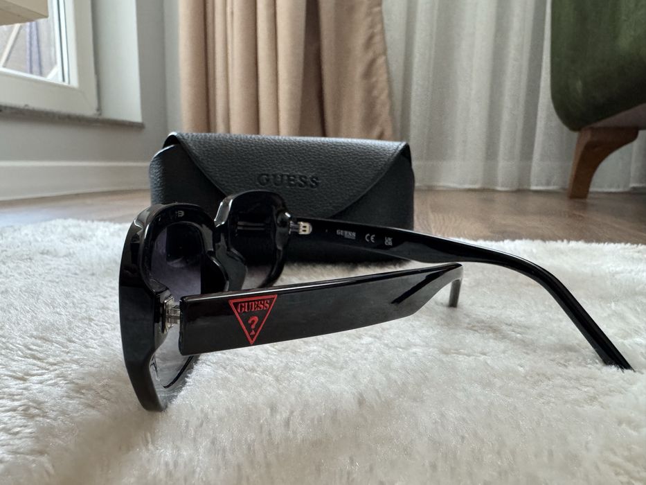 Очила Guess