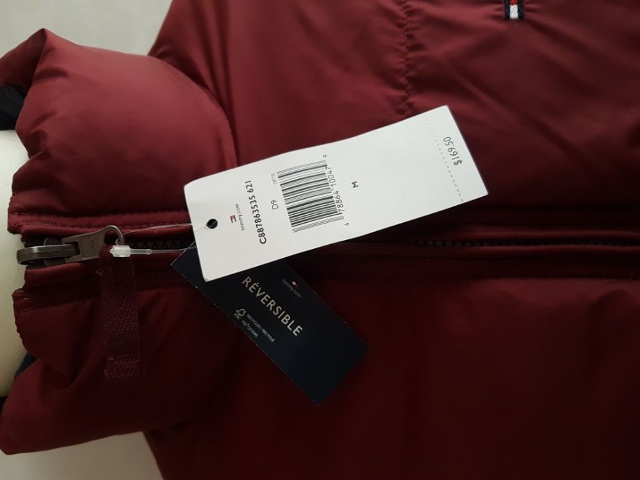 Двулицево Tommy Hilfiger мъжко зимно пухено яке размер S новo