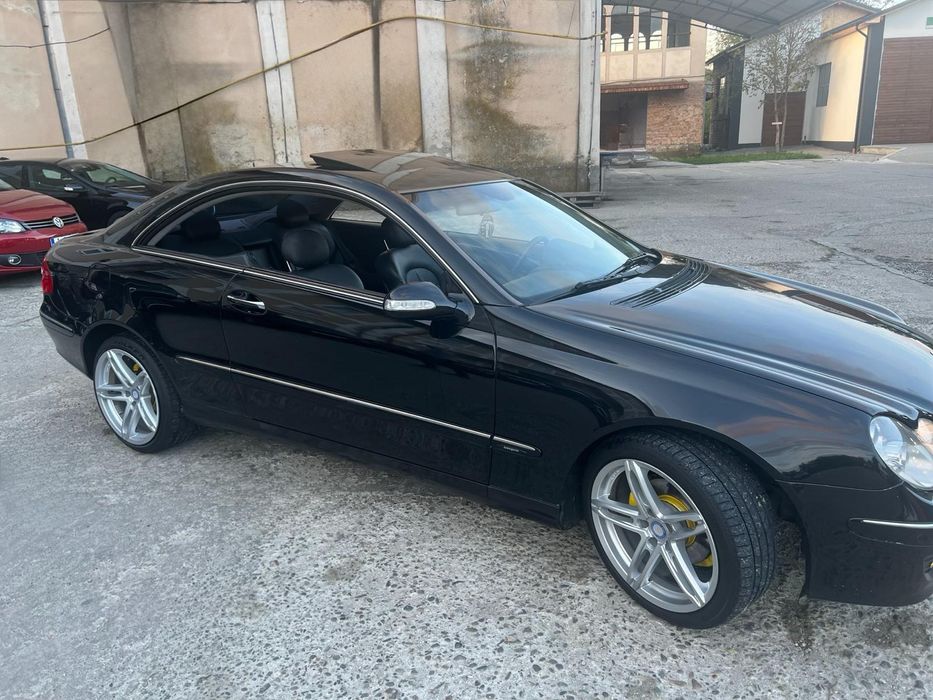 Vând Mercedes CLK
