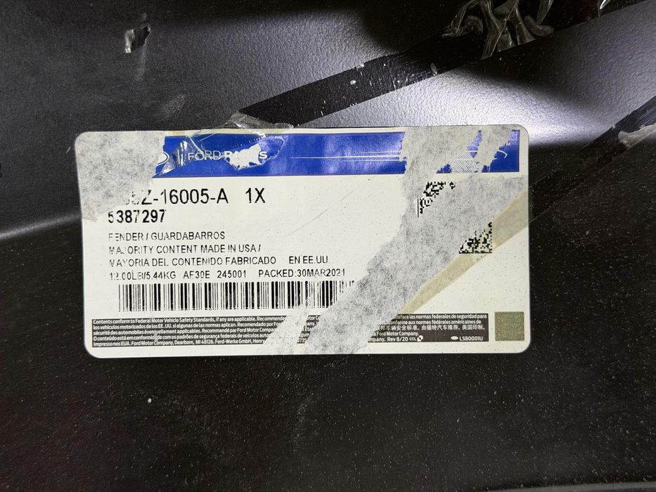 Крыло переднее правое FORD Explorer 5