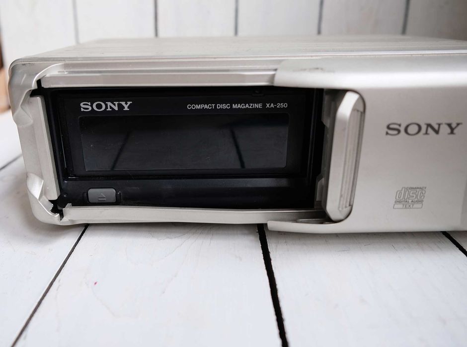 CD-чейнджер SONY на 10 дисков