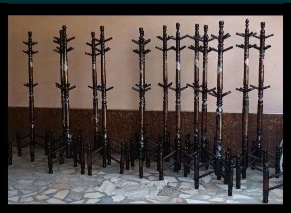 Вешелка стойка для одежды