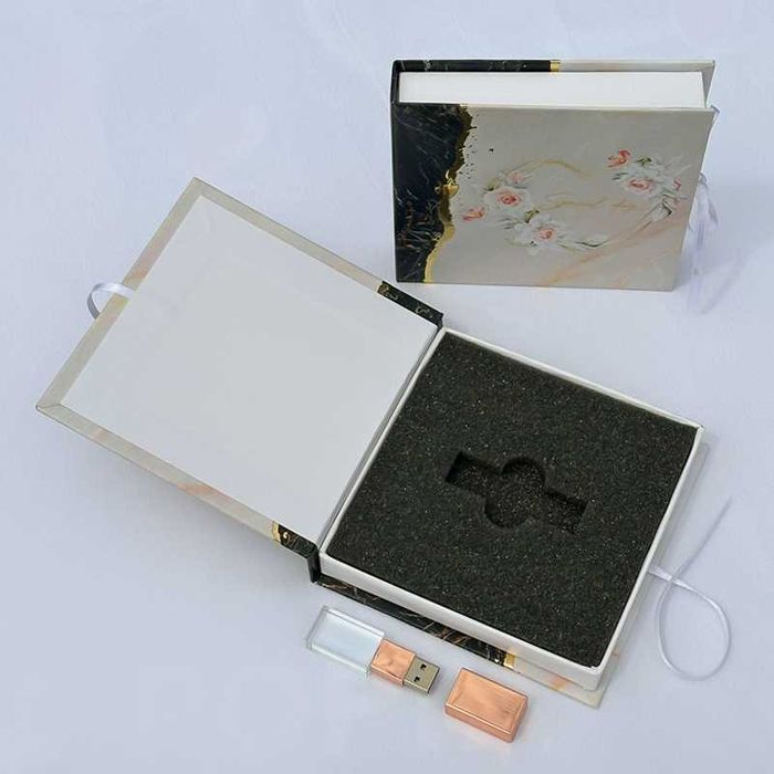 Cutie pentru stick usb, model fuji