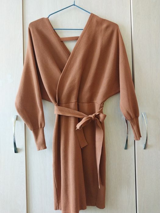 Платье женское теплое с поясом