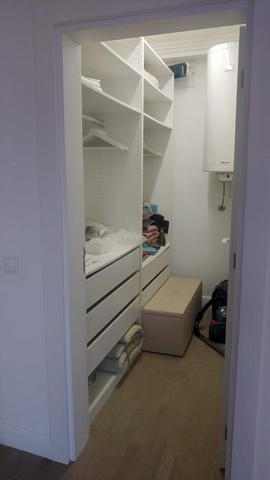 Заедно тристаен и двустаен апартамент, обединени в един голям