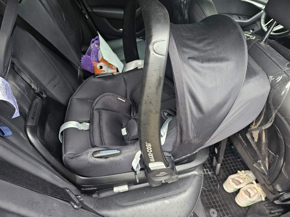 Столче Maxi Cosi Cabriofix и база 2way