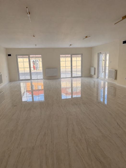 Spațiu comercial de închiriat – ultracentral – 185 mp