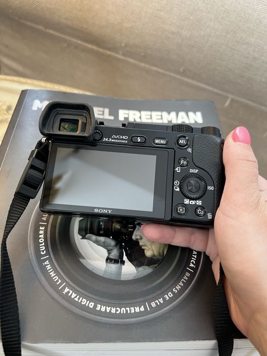Sony a6000 + obiectiv 16-50 f/3.5-5.6 + obiectiv 55-210 f/4.5-6.3
