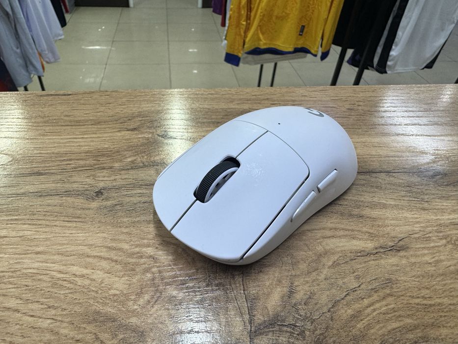 Продам мышку Logitech суперлайт 2