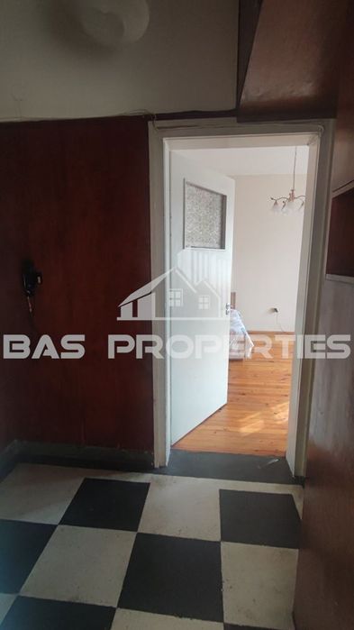 Дава се под наем Двустаен апартамент в София, Център - 49 кв.м за 561 € - Снимка #6