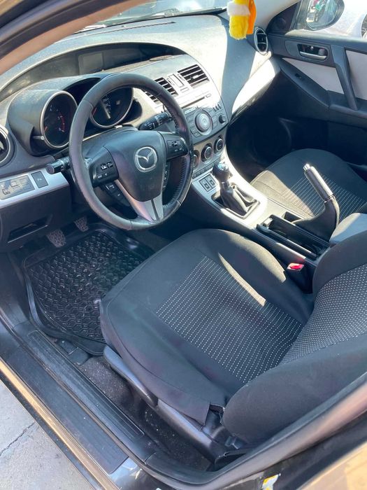 Mazda 3 1,6д 109