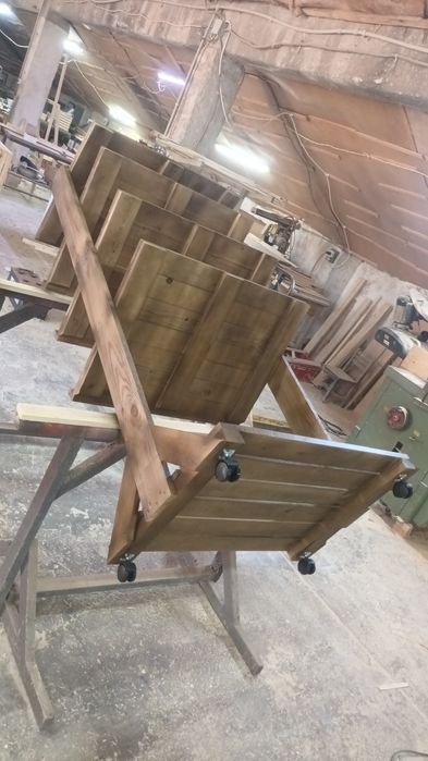 Стелаж за  пица  от масивна дървесина