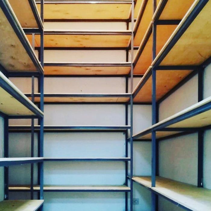 Стеллажи в кладовки