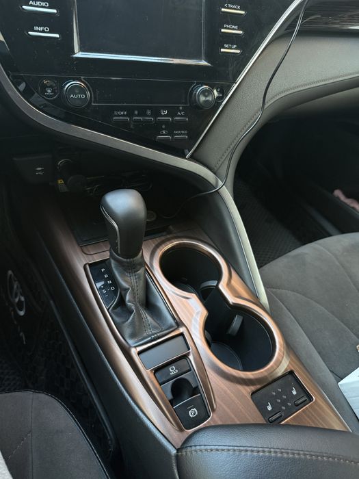 Накладка под дерево камри 70