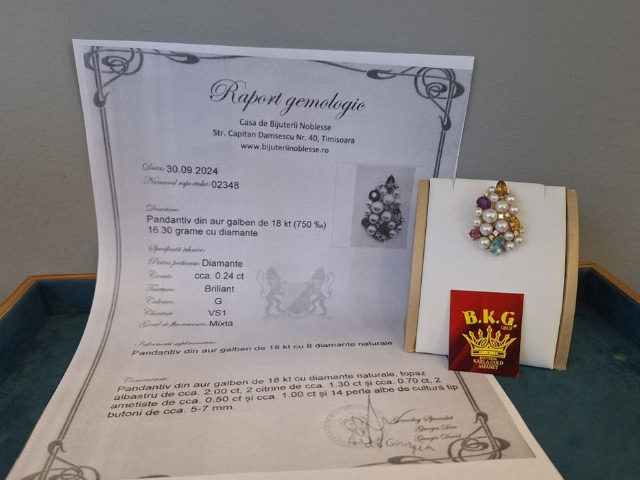 Medalion cu diamante naturale din aur de 18K Amanet BKG