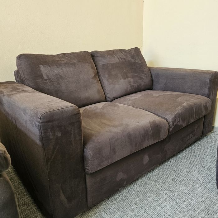 Vand canapea 2 persoane material maro