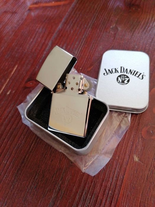 Джак Даниелс запалка, стойка, чаши